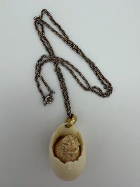 Vintage Razza Chick Hatching Egg Faux Ivory Resin Pendant Necklace 23 Inch Chain
